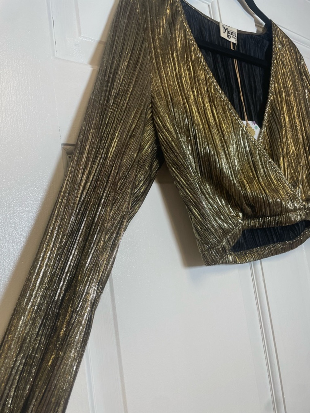 Show Me Your Mumu Donovan Crop Top in gold. - Picture 3 of 8
